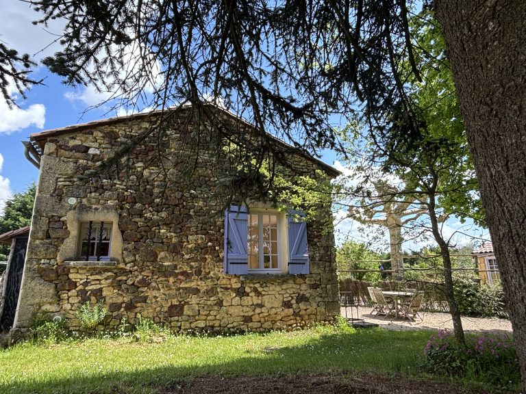 Coté-de-la-maison